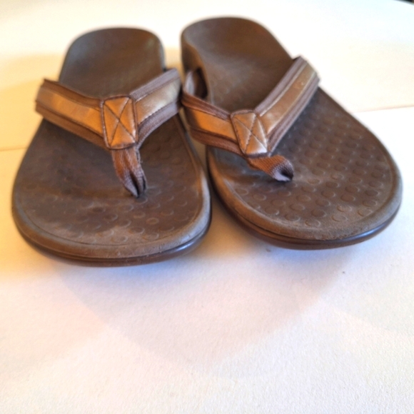 Vionic Brown Flip Flops Versatile Summer Slip On Good Condition Size10 - Picture 4 of 5